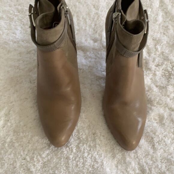 Coach tan booties size 6 - Picture 4 of 10